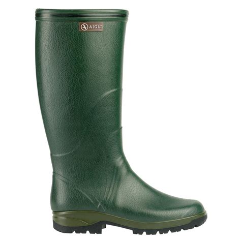 Gardening boots .